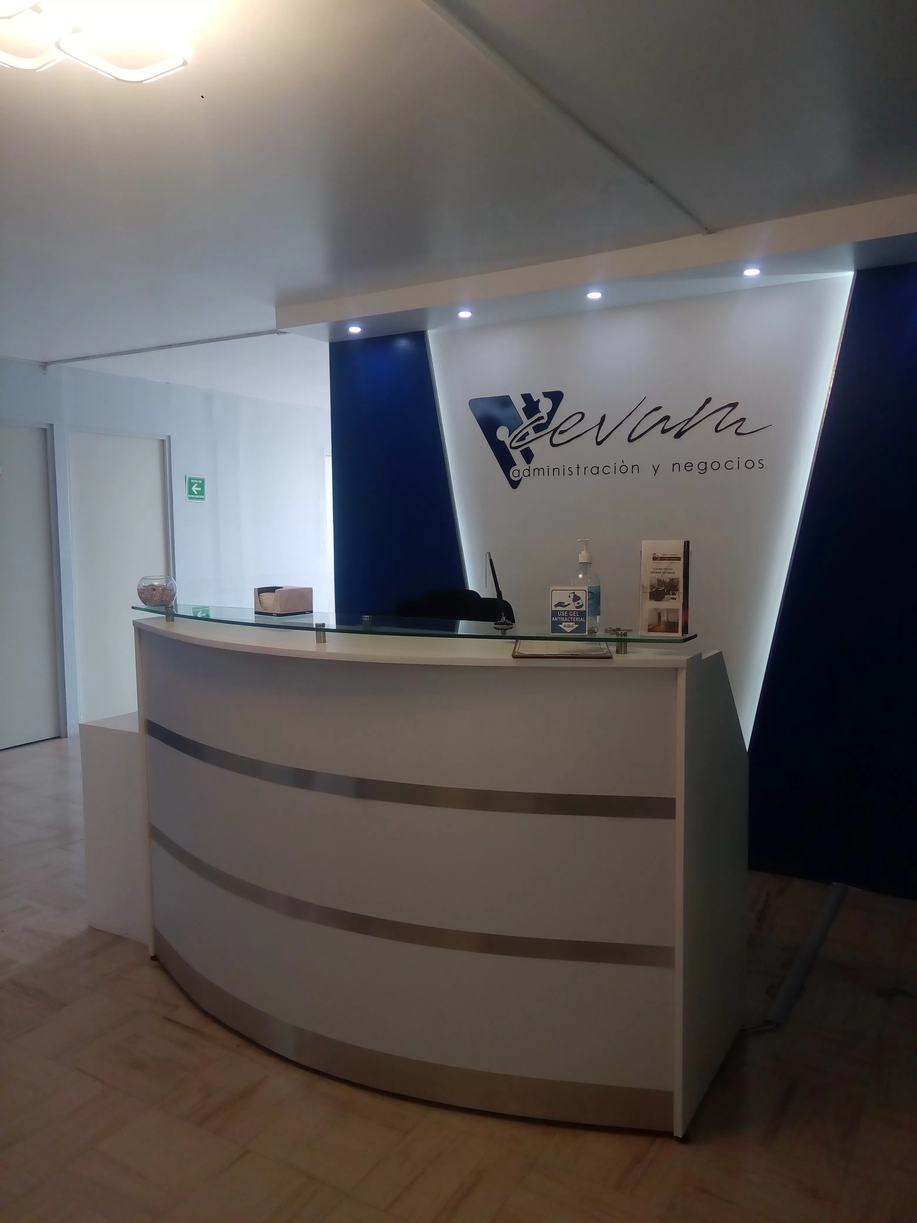 RENTO OFICINA EN TLALNEPAN